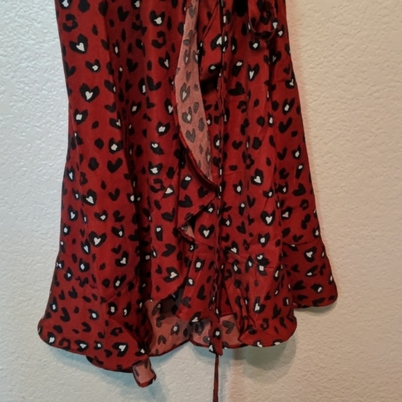 Red animal print wrap mini dress - Picture 4 of 7